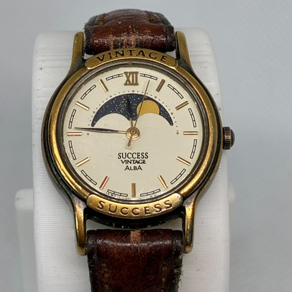 Vintage Seiko Alba Success Moonphase V891-0120 Quartz Women Watch Cream Dial